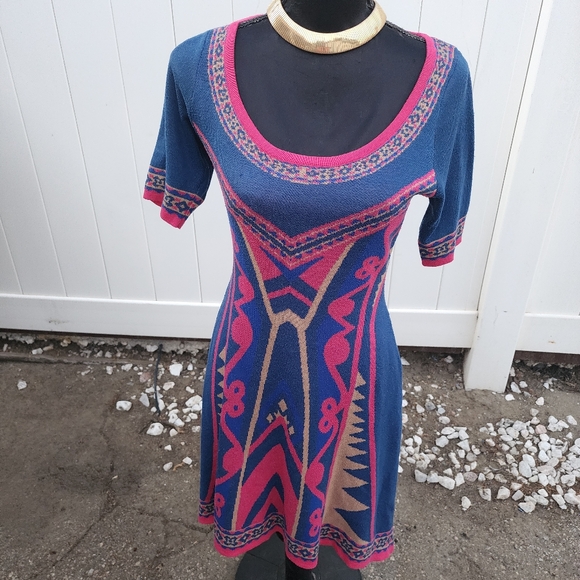 Pretty & Colorful Geometric Knit Dress - Picture 4 of 5